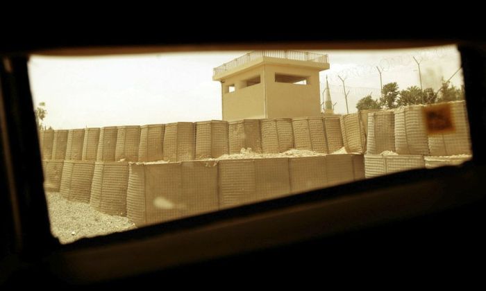 Afghanistan through a Humvee Window (15 pics)