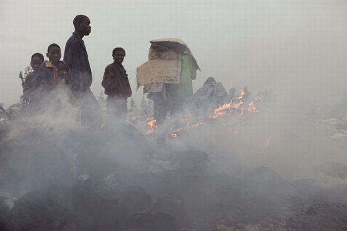 Hell on Earth. Mozambique Trash Dump (18 pics)