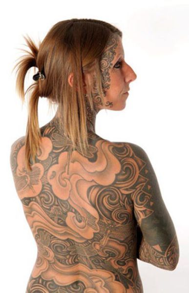 Woman Tattoos Entire Body (7 pics)