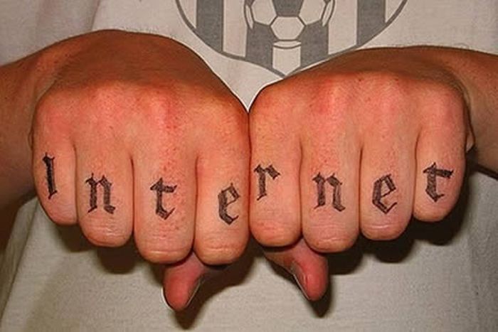 Social Web Tattoos (11 pics)