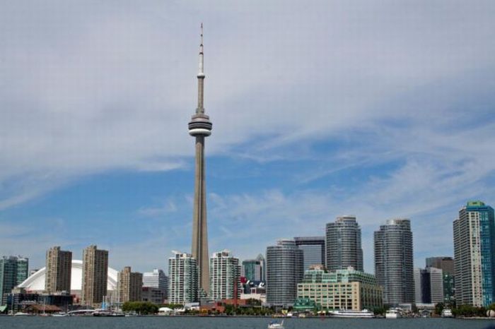 CN Tower EdgeWalk (13 pics + 1 video)