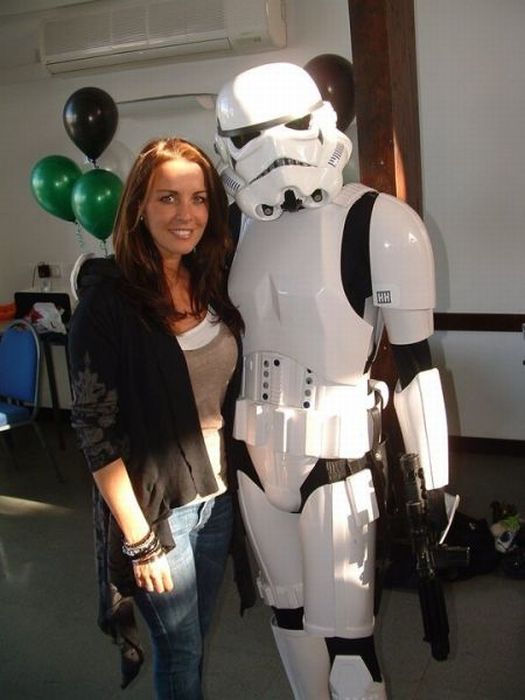 Hot Girls Posing With Stormtroopers (13 pics)