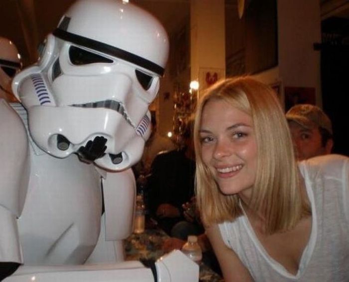 Hot Girls Posing With Stormtroopers (13 pics)