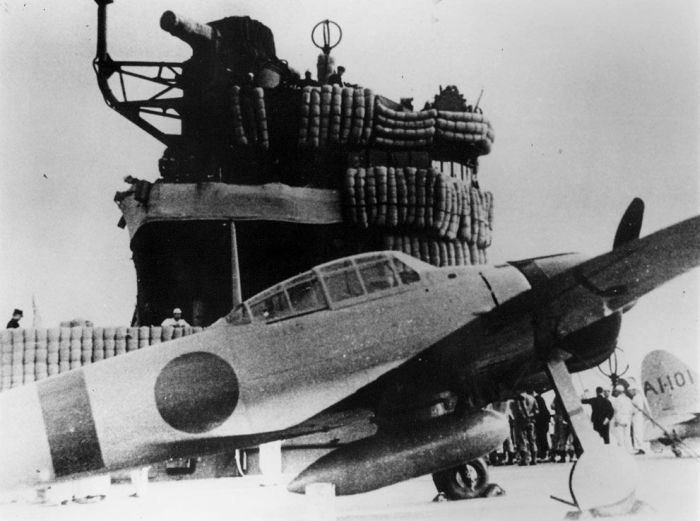 Rare Photos of Attack on Pearl Harbor (37 pics)