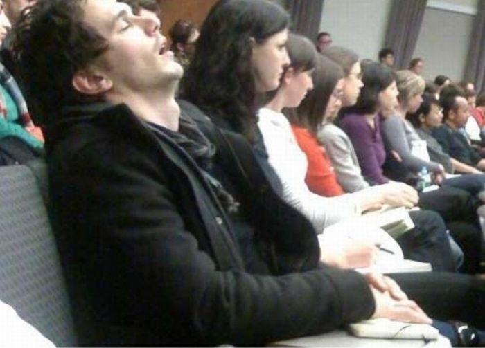 Best Places To Fall Asleep At College (15 pics) Best Places To Fall Asleep At College (15 pics)