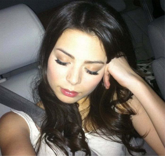 Best Places To Fall Asleep At College (15 pics) Best Places To Fall Asleep At College (15 pics)