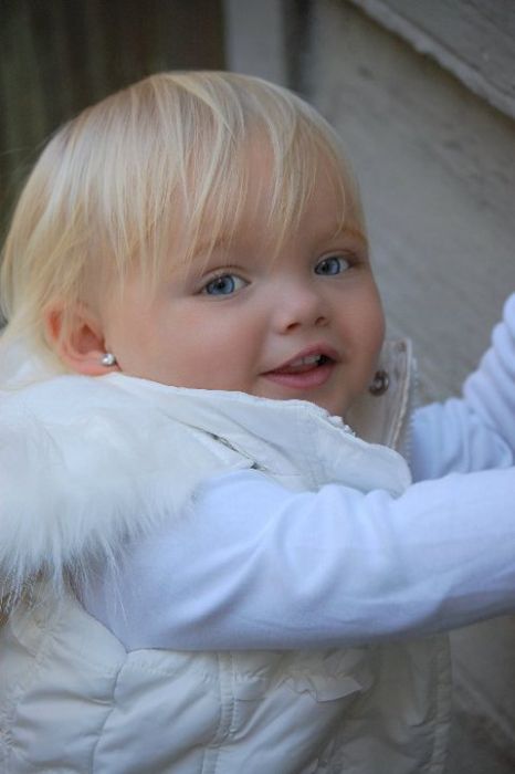 Little Barbie (9 pics)
