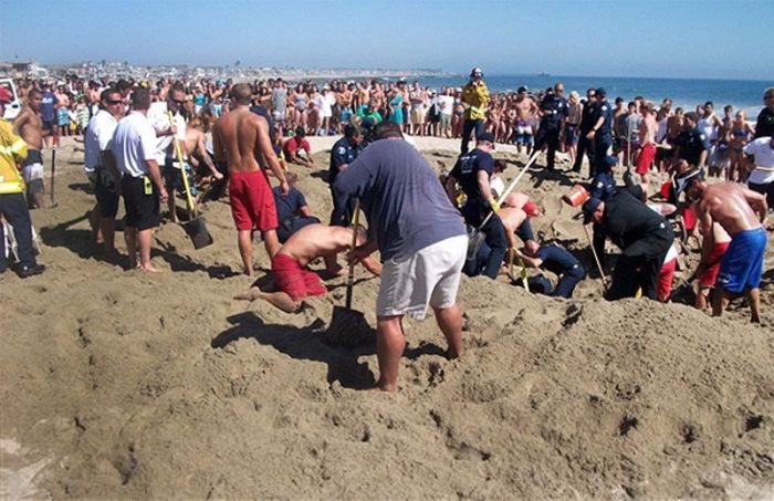 Teen Survives 30 Minutes Buried in Sand (9 pics)