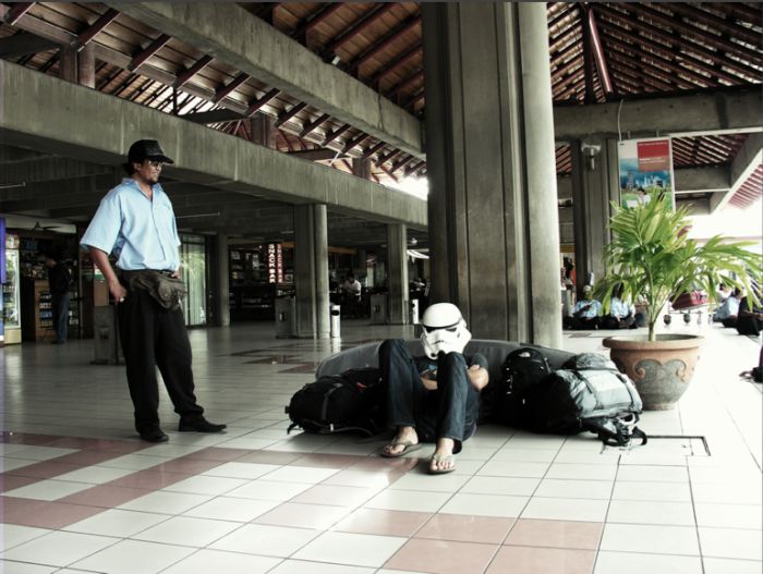 Surfing Trooper (33 pics)