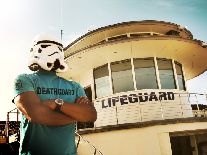 Surfing Trooper (33 pics)