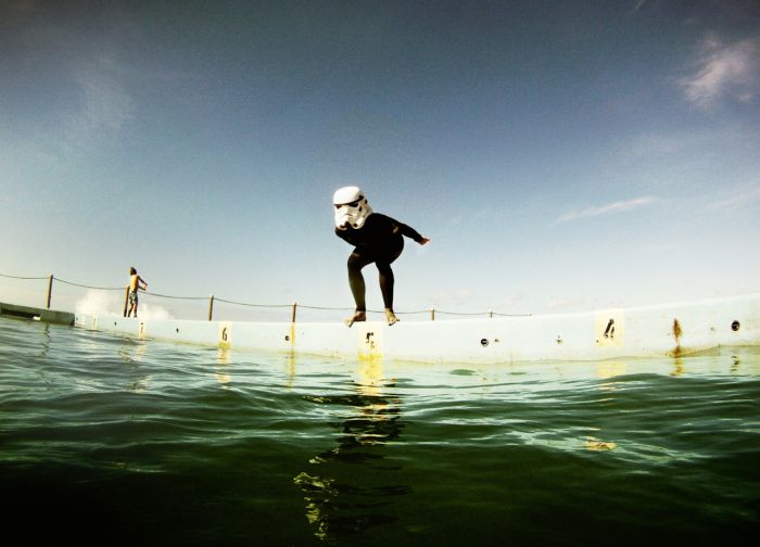 Surfing Trooper (33 pics)
