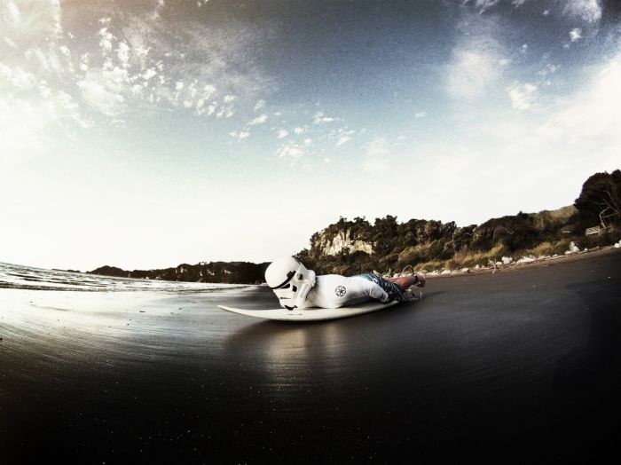 Surfing Trooper (33 pics)