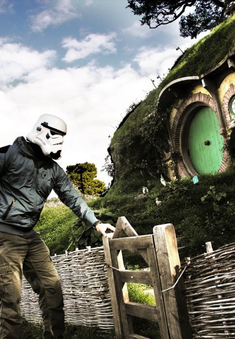 Surfing Trooper (33 pics)