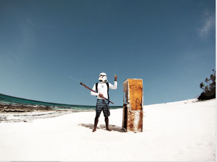 Surfing Trooper (33 pics)