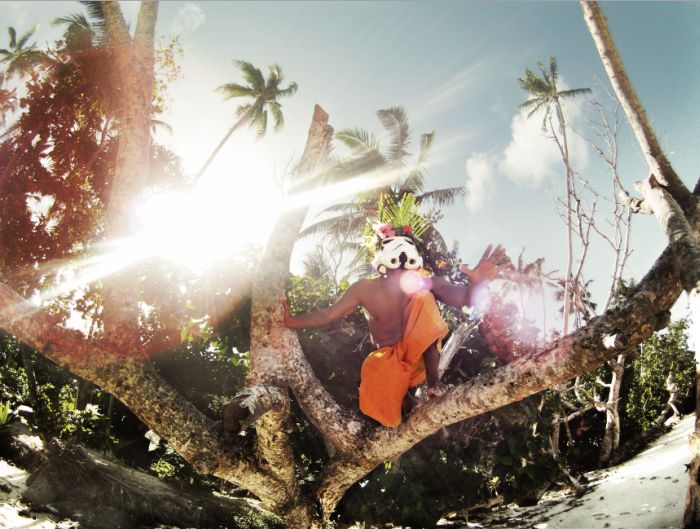 Surfing Trooper (33 pics)