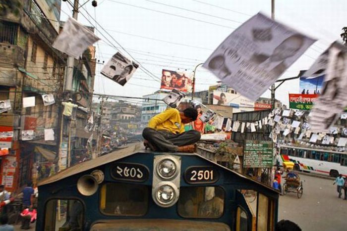 Bangladesh Train Hopping (20 pics)