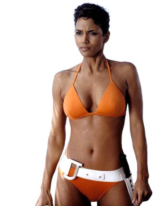 Sexiest Halle Berry Photos for Her 45th Birthday (49 pics)