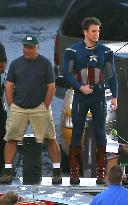 On the Set of The Avengers (16 pics + video)