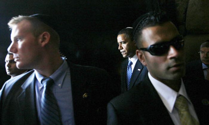Obama's Bodyguards (9 pics)