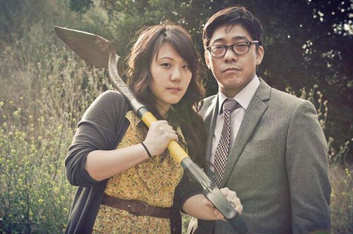 Weird Wedding Photo Session (18 pics)