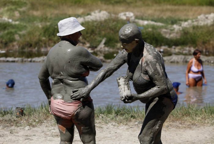Mud Spa In Serbia (14 pics)