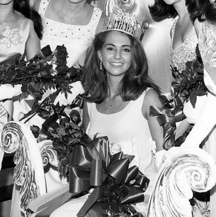 Miss Universe Winners Since 1952 Till Now (60 pics)