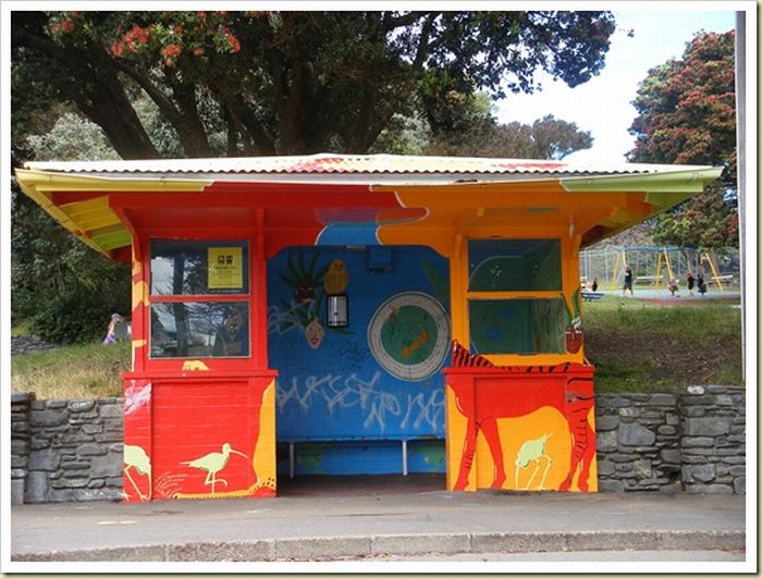 Cool Bus-Stops Around the World (18 pics)