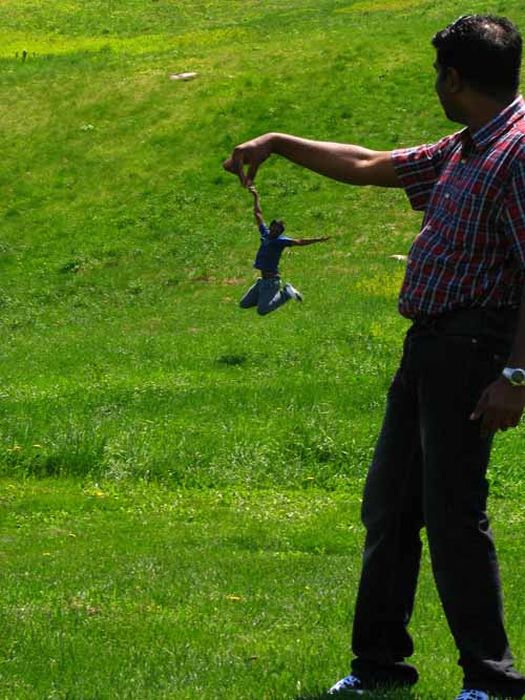 Great Forced Perspective Photography (60 pics)