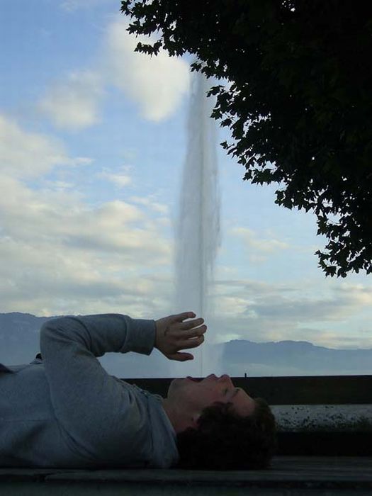 Great Forced Perspective Photography (60 pics)