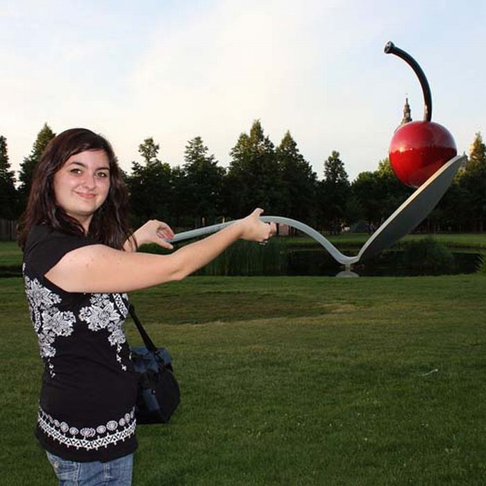 Great Forced Perspective Photography (60 pics)