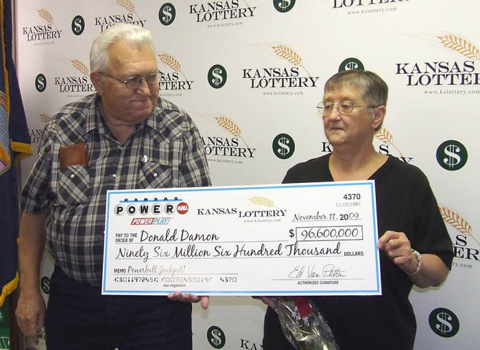 The Happiest Lottery Winners (24 pics)