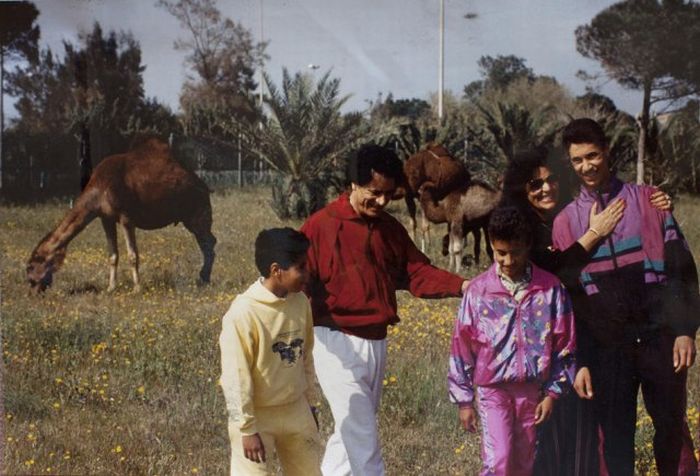 Muammar Gaddafi Family Album (17 pics)
