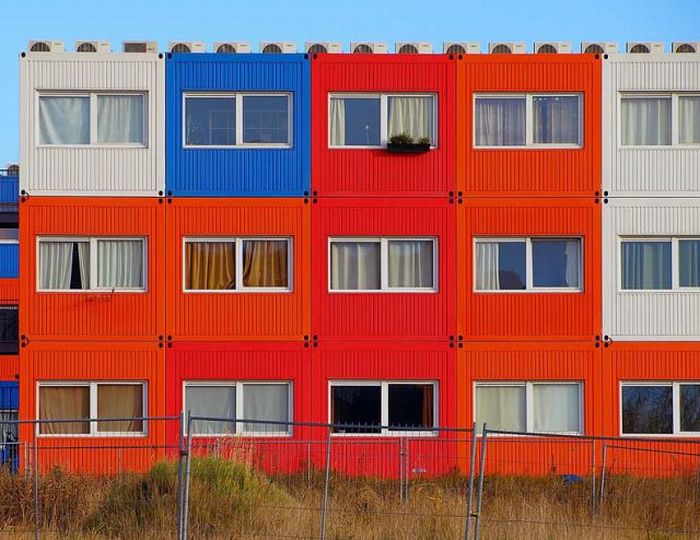 Ingenious Structures Made of Cargo Containers (11 pics)