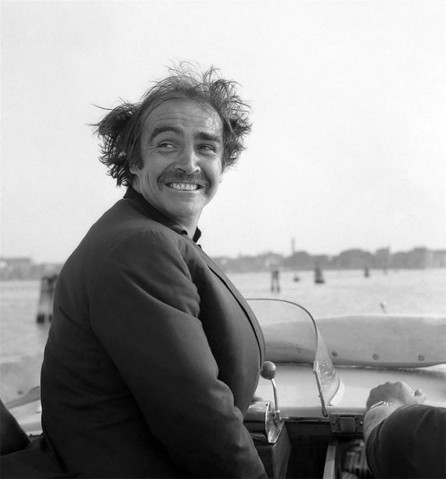 Retro Glamour: Celebrities in Venice (16 pics)