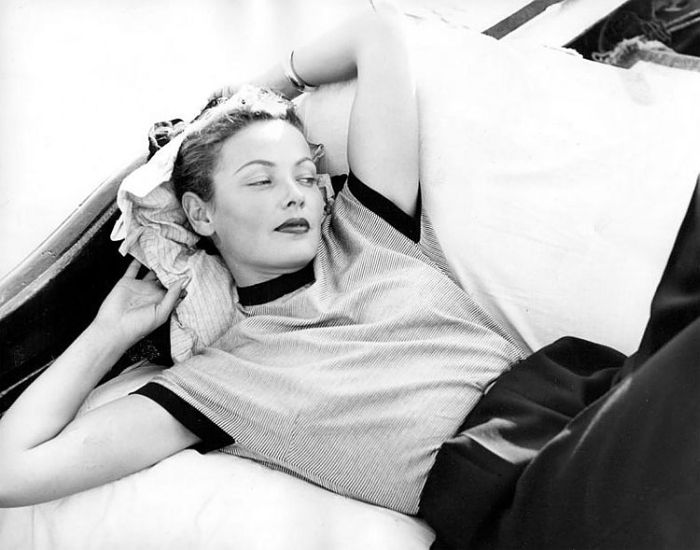 Retro Glamour: Celebrities in Venice (16 pics)