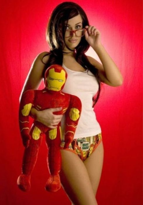 Girls Wearing Sexy Superhero Undies (26 pics)