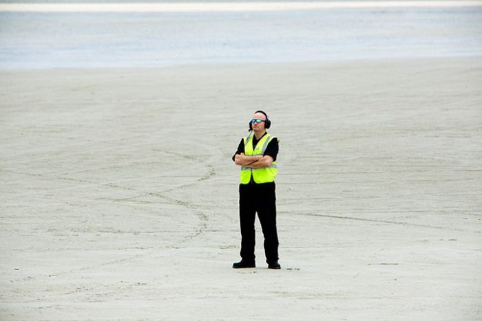 The World’s Dangerous Barra Beach Airport (16 pics)