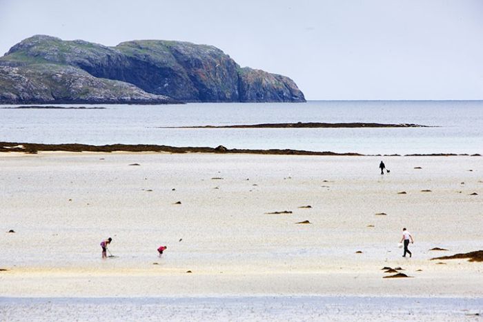 The World’s Dangerous Barra Beach Airport (16 pics)