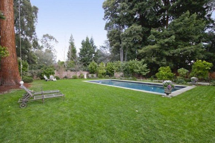 Mark Zuckerberg Buys New $7 Million House In Palo Alto (16 pics)