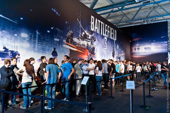 Gamescom 2011 Trade Fair in Germany (54 pics)