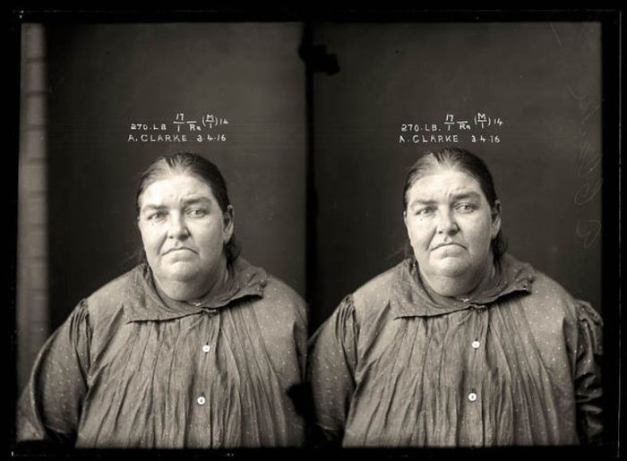 Historical Mug Shots of Women (34 pics)