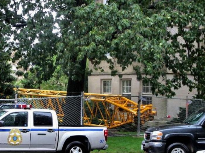 Construction Crane Collapses and Damages Washington Cathedral (10 pics)