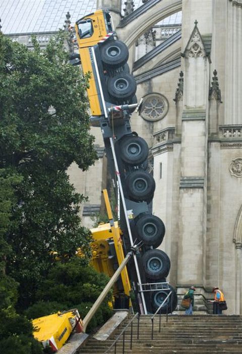 Construction Crane Collapses and Damages Washington Cathedral (10 pics)