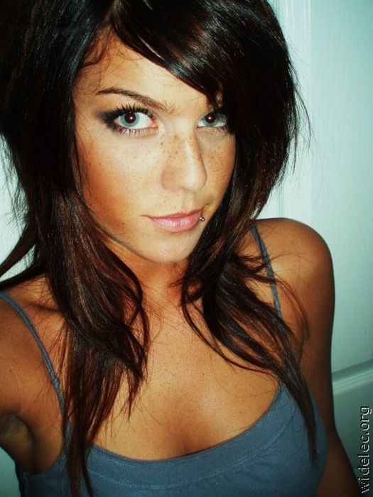 Attractive and Naughty Girls From Social Networks (126 pics)
