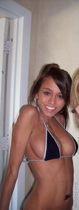 Attractive and Naughty Girls From Social Networks (126 pics)