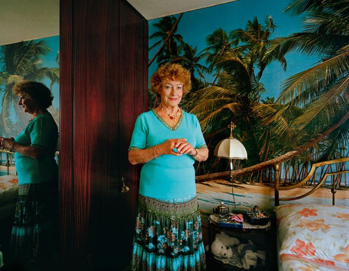 Suburbian Life In Photos by Beth Yarnelle Edwards (49 pics)