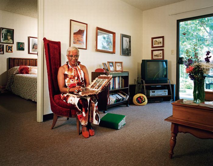 Suburbian Life In Photos by Beth Yarnelle Edwards (49 pics)