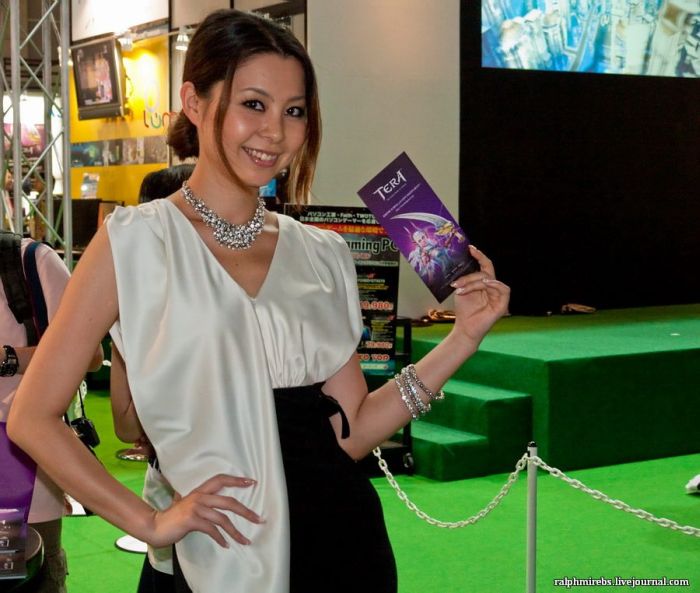 Awesome Cosplay of TGS 2011 (60 pics)