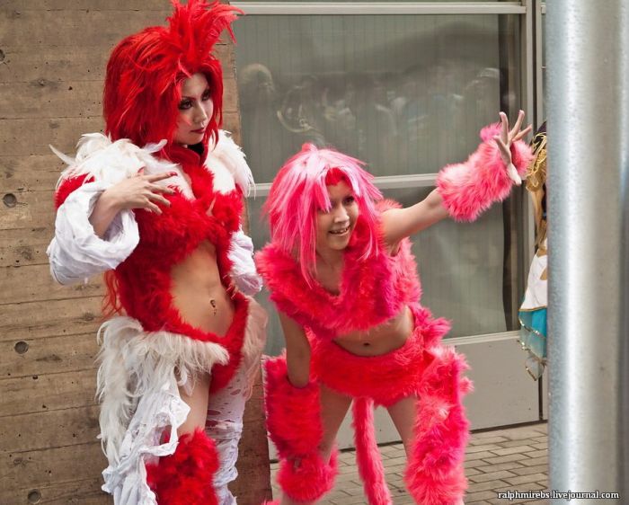 Awesome Cosplay of TGS 2011 (60 pics)