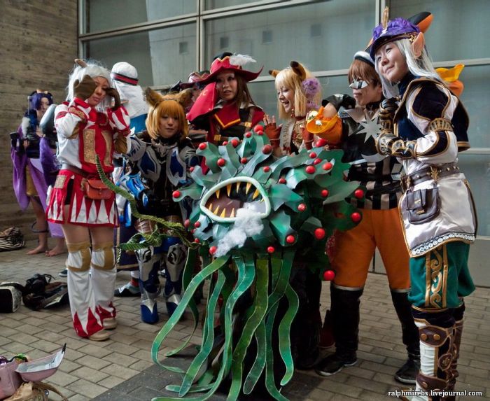 Awesome Cosplay of TGS 2011 (60 pics)